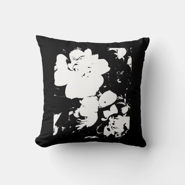 Ebony Snow Rose Kissen (Vorderseite)