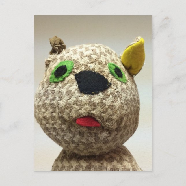 Eccentric Tongue-Out Stuffed Cat Postkarte (Vorderseite)