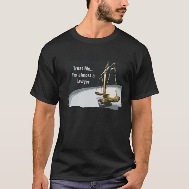 Échelle juridique d'or de T-shirt de justice (Devant)