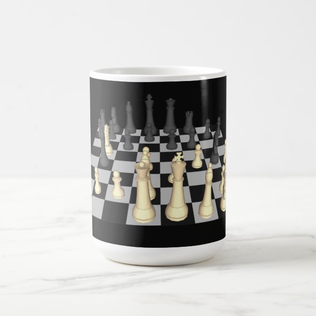 Échiquier avec des pièces d'échecs - tasse faite (Centre)