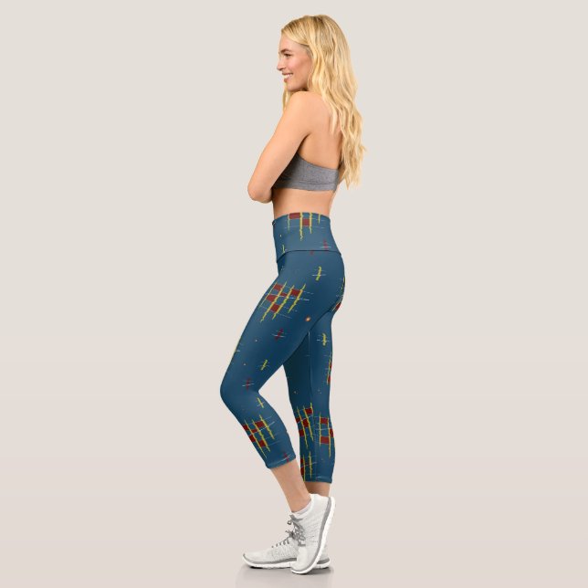 Echos of Geometry Capri Leggings (Links)