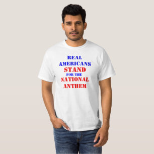 Echte Amerikaner stehen für die Nationalhymne T-Shirt
