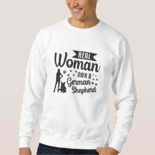Echte Frau besitzt einen deutschen Schäferhund Hun Sweatshirt