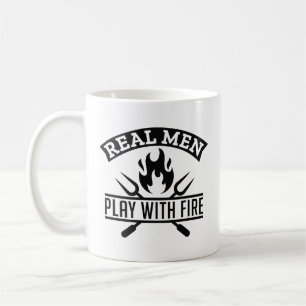 Echte Männer spielen mit Feuer Kaffeetasse