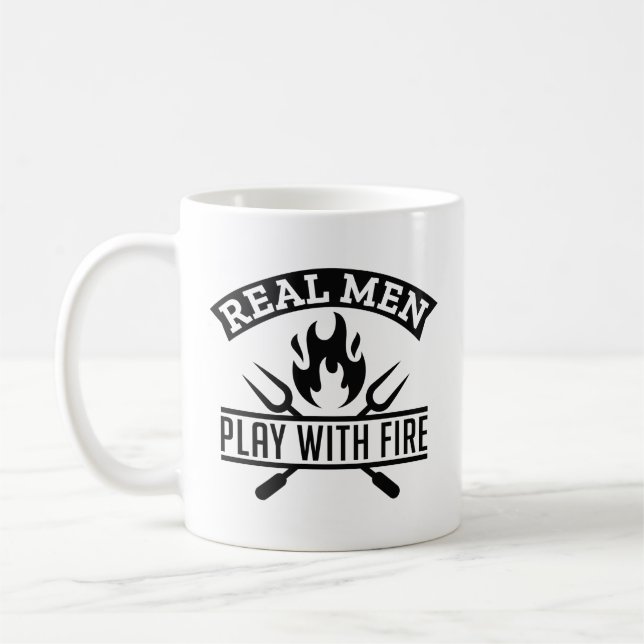 Echte Männer spielen mit Feuer Kaffeetasse (Links)