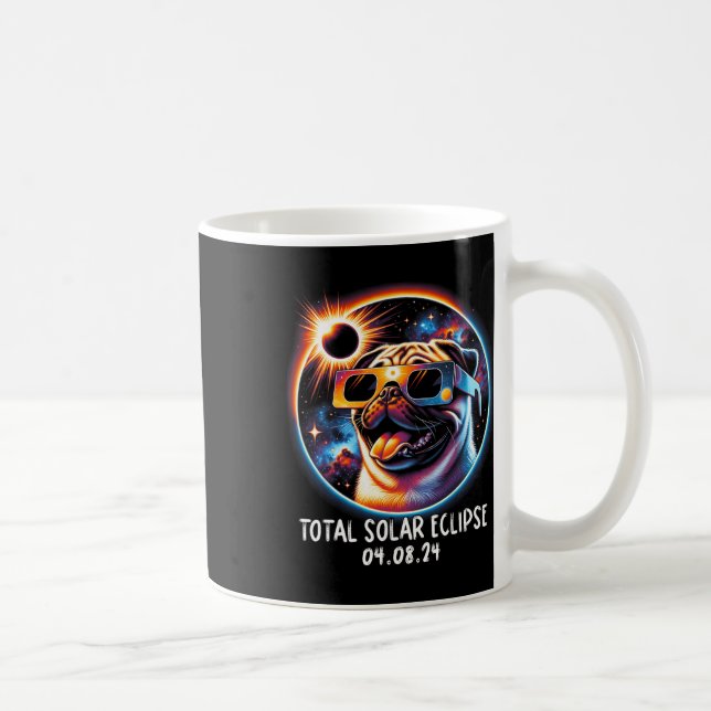 Eclipse Mops Wearing Gles Pet 8. April 2024 Kaffeetasse (Rechts)