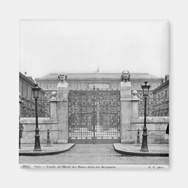 Ecole Nationale Superieure des Beaux Arts Magnet (Vorne)