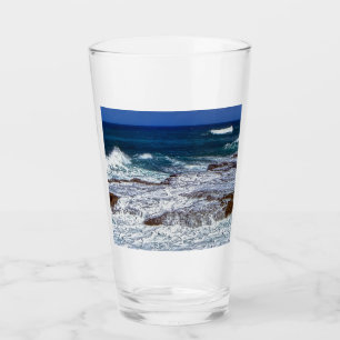 Écraser Des Vagues Sur Du Verre Rocheux