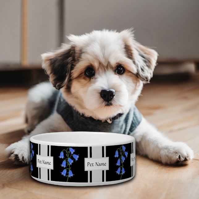 Écuelle Bol de chien noir et blanc avec des cloches bleues (Créateur téléchargé)