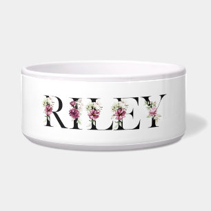 Écuelle Nom : Riley. Je m'appelle Riley.