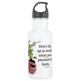 Edelstahl-Wasser-Flasche gepflanzt im Glauben Edelstahlflasche