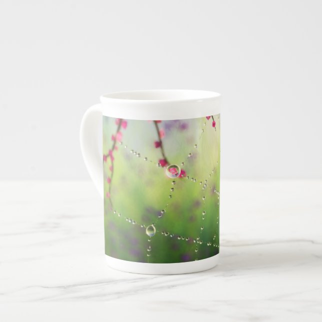 Edelsteine einer Tasse für Frühjahrsvormittag (Vorderseite Links)
