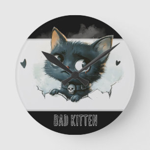 Edgy Kitten Illustration - "Bad Kitten" Text Runde Wanduhr