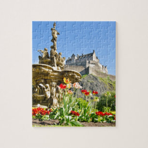 Edinburgh-Schloss und Ross-Brunnen