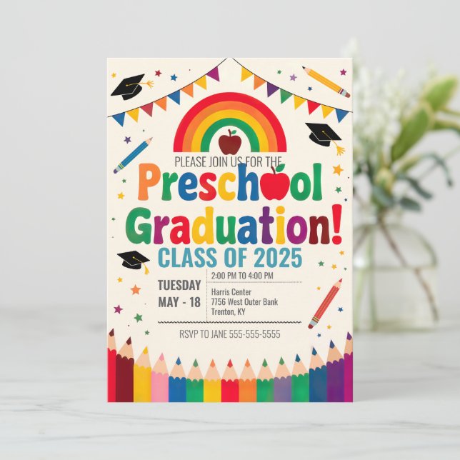 Editierbarer Rainbow Bunting Flag Preschool-Abschl Einladung (Stehend Vorderseite)