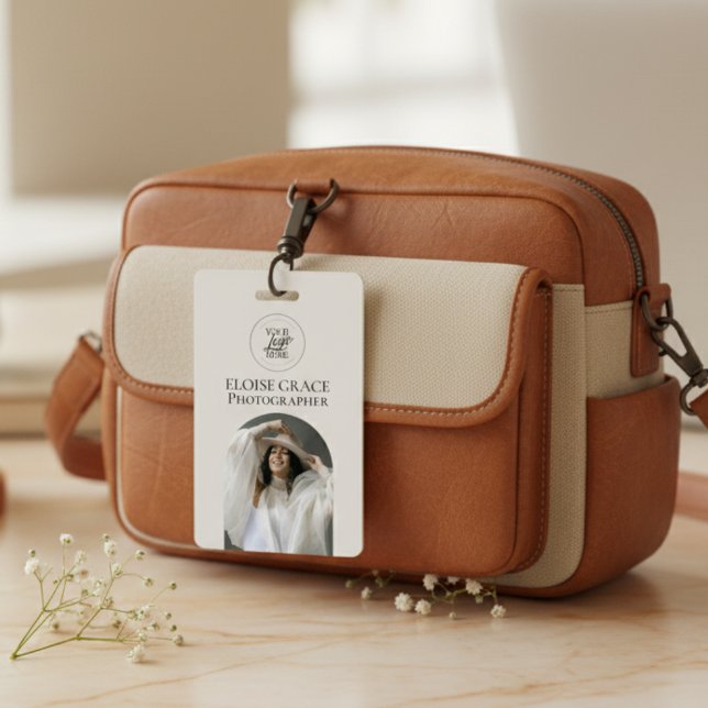 Editorial Photo Black Logo Photographer Ausweis (Market your photography business in style with this editorial business ID badge!)