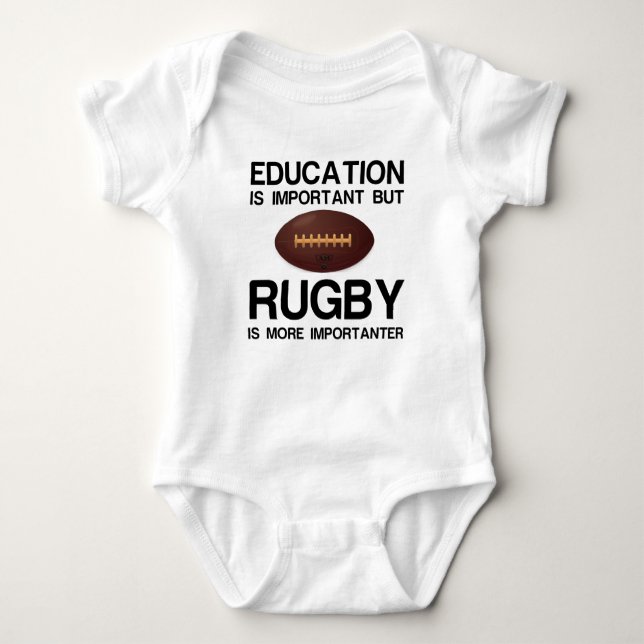 EDUCATION IMPORTANT RUGBY IMPORTANTER BABY STRAMPLER (Vorderseite)