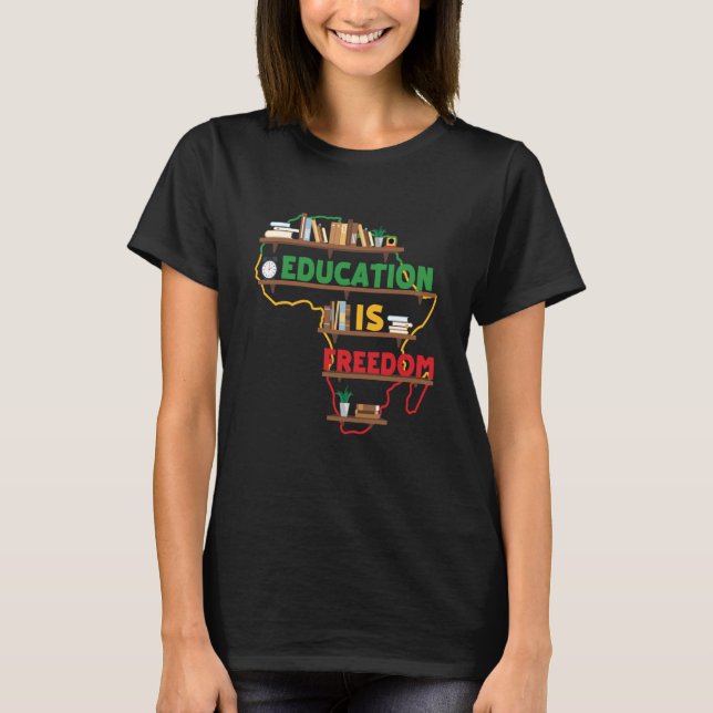Education is Freedom Map of Africa Bookshelf Black T-Shirt (Vorderseite)