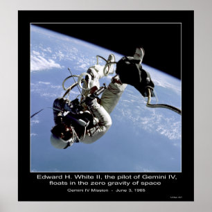 Edward H. White II schwimmt in die Poster