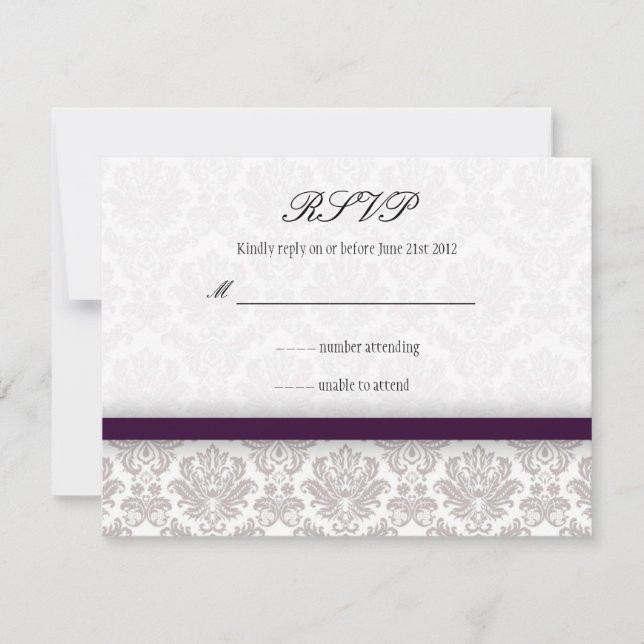 Eggplant Lila Damask Bow Wedding RSVP Karte (Vorderseite)