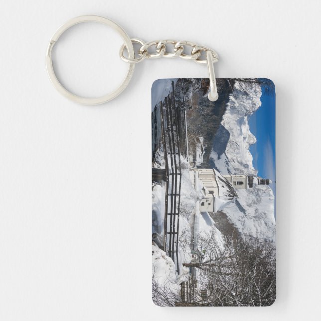 Église dans la neige avec les Alpes (Devant)