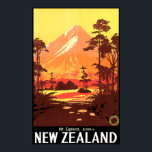 Egmont Neuseeland Poster<br><div class="desc">Vintage Reise Poster Reproduktion des Mt Egmont Neuseeland. Berglandschaft mit Bäumen im Vordergrund im Retrostil. Eine restaurierte Reproduktion und großartige Wandkunst.</div>