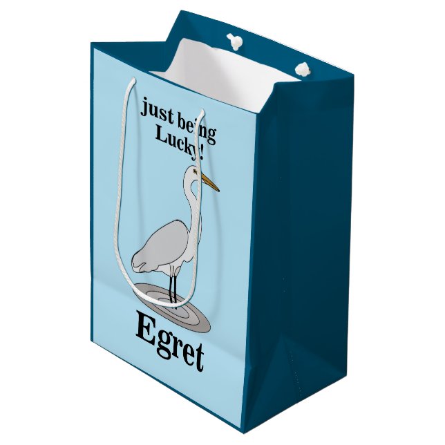 Egret Lucky Bird Mittlere Geschenktüte (Vorderseite Schrägansicht)