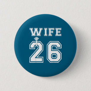 Ehefrau 2026 Ehemann passende Verlobungsparty Button