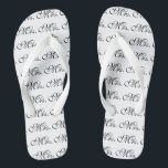 Ehefrau Bride Seiner Frau, die sich neu ernähren m Flip Flops<br><div class="desc">Mr. und Mrs. Husband Ehefrau Seine Hers Newly Weds auf einem benutzerdefinierten Set von Flip Flops zu tragen oder zu teilen. Stickereidesigns, die Sie leicht personalisieren können, sind in einer Auswahl beliebter Farboptionen erhältlich. Verwenden Sie den Link "Diesen Designer Gefragt", um uns mit Ihren speziellen Designanfragen oder für Hilfe bei...</div>