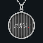 Ehefrau Bride Seiner Frau, die sich neu ernähren m Sterling Silberkette<br><div class="desc">Ein klassisches Monogramm für Mr. und Mrs. für neu geborene Paare etablierte Mama Papa Freundin oder Freund. Eine perfekte Geschenkidee in letzter Minute. Mr. und Mrs. Husband Ehefrau Seine Seiner Neuheit Weds auf eine maßgeschneiderte Geschenk zu tragen oder zu teilen. Verwenden Sie den Link "Diesen Designer Gefragt", um uns mit...</div>