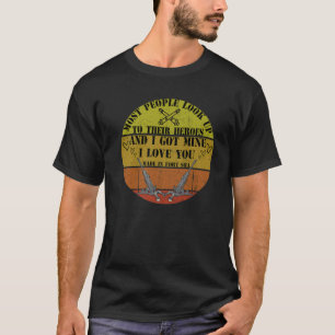 Ehefrau der Proud Field Artillery Niedliches natio T-Shirt