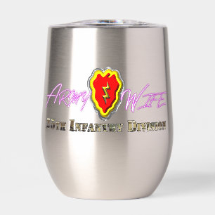 Ehefrau des 25. Infanterie-Division-Armeeangehörig