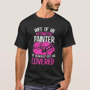 Ehefrau eines Automobilherstellers, den er mir imm T-Shirt