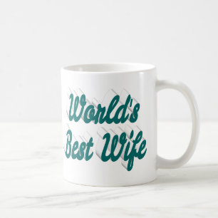 Ehefrau mit grüner Halbtext-Tasse Kaffeetasse
