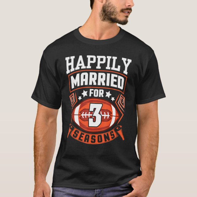 Ehefrau von Ehemann glücklich Verheiratet für 3 Ja T-Shirt (Vorderseite)