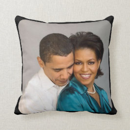 EHEMALIGER PRÄSIDENT OBAMA U. MICHELLE KISSEN