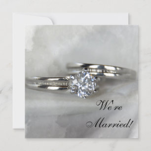 Eheringe auf Grau - Jetzt offiziell verheiratet Ankündigung