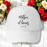 Ehrenmatron der Schwarz-weißen Hochzeit Truckerkappe<br><div class="desc">Matron of Honor Hat Schwarz-weiß für Hochzeit,  Brautparty,  Brautparty,  Junggeselinnen-Abschied. Karo mehr Produkte mit diesem Design in der Kollektion unten.</div>