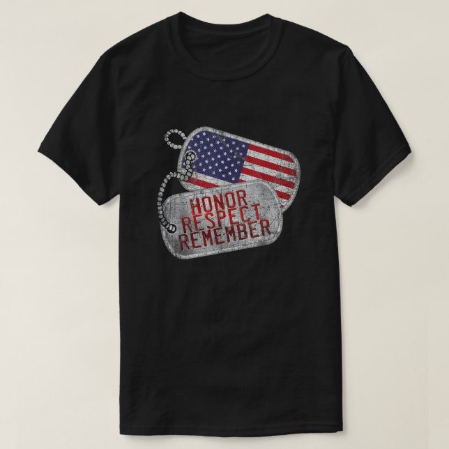 Ehrenrespektierung Denken Sie daran, Militärhund T T-Shirt (Design vorne)