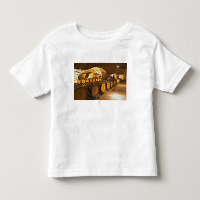Eichenfässer im Keller des Domaine Comte Kleinkind T-shirt (Vorderseite)