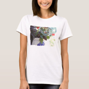 Eichhörnchen im Blumen-Topf T-Shirt