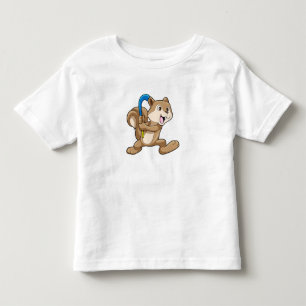Eichhörnchen im Feldhockey mit Stick Kleinkind T-shirt