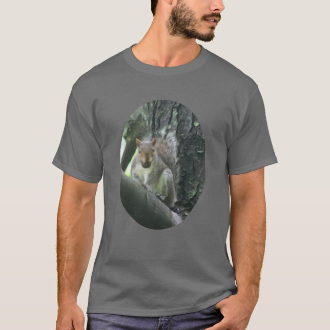 Eichhörnchen in der Baummalerei T-Shirt (Vorderseite)