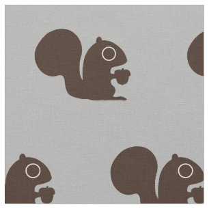 Eichhörnchen mit Nuss-Muster Stoff