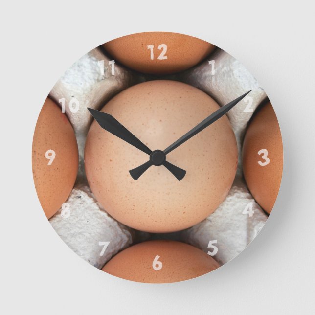 Eier in einer Schachtel Runde Wanduhr (Vorderseite)
