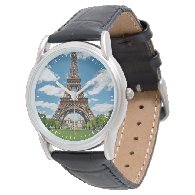 Eiffelturm Blick vom Champ de Mars Public Park Armbanduhr (Schrägansicht)