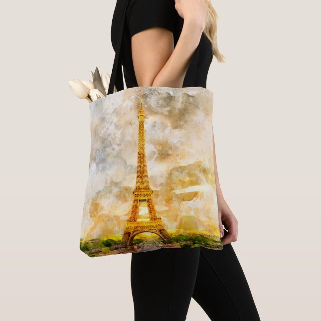 Eiffelturm in Paris bei Sonnenuntergang Nr. 1 Tasche (Von Nahem)