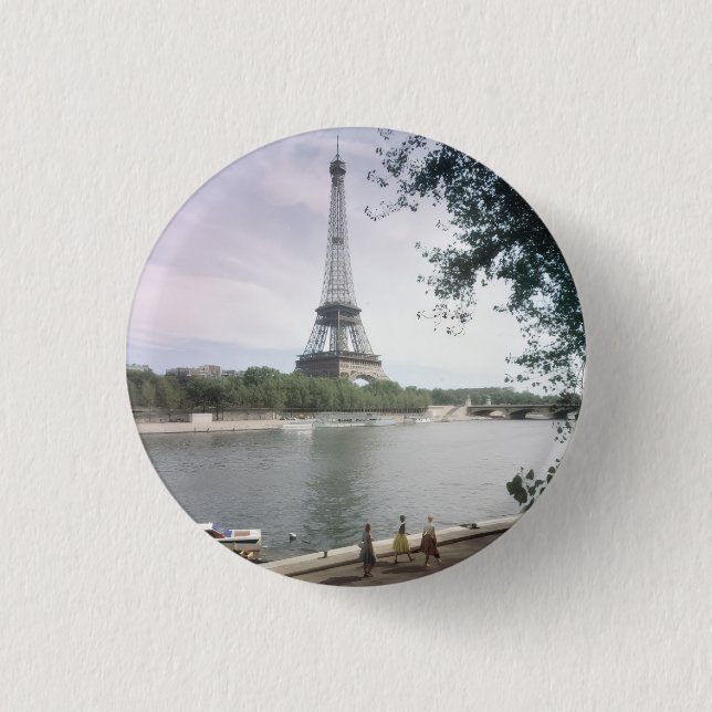 Eiffelturm. Paris, um 1960. Button (Vorderseite)