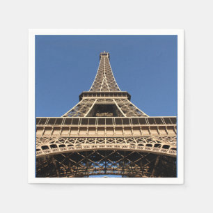 Eiffelturm von Paris in der französischen Tasse Serviette