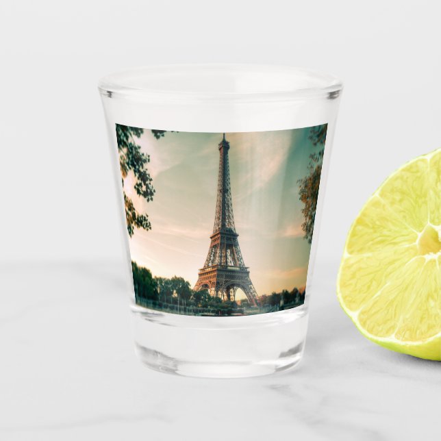 Eiffelturmwerfer Schnapsglas (Vorderseite)